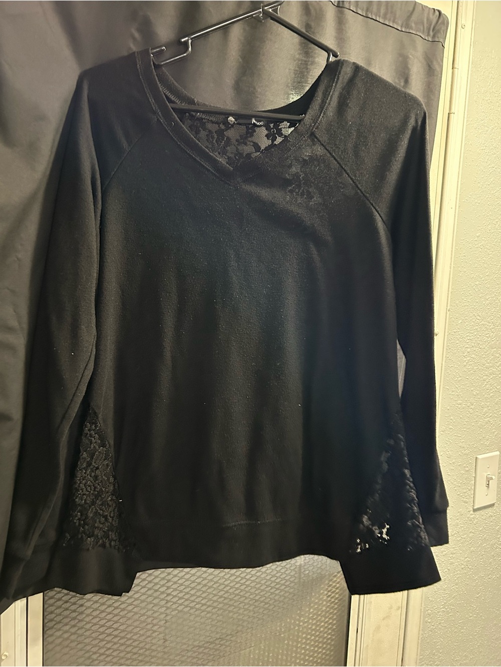 Women's Black Long-Sleeve Lace Accent Top